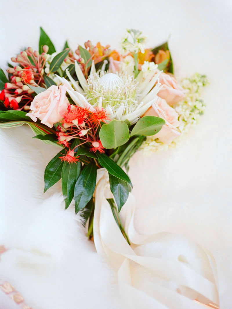 Eleganter Blumenstrauß — Frische und Schönheit